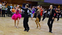 «Дочки ушли, а я остался» — 60‑летний челябинец покоряет жюри в бальных танцах