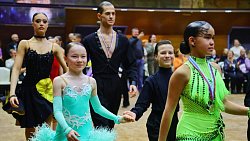 «Дочки ушли, а я остался» — 60‑летний челябинец покоряет жюри в бальных танцах