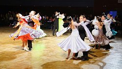 «Дочки ушли, а я остался» — 60‑летний челябинец покоряет жюри в бальных танцах