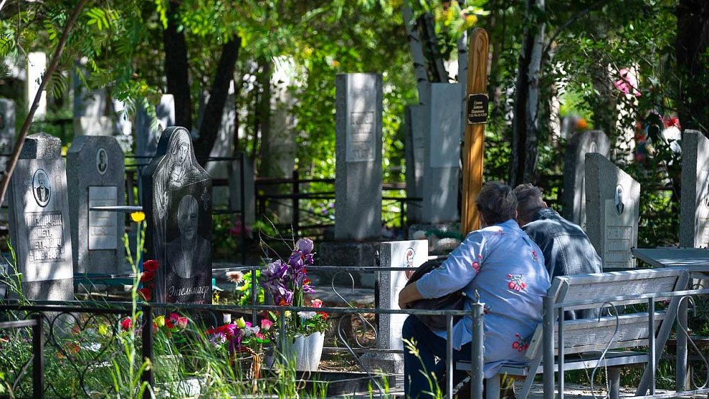 Нотариусов обязали сообщать наследникам о долгах умершего человека