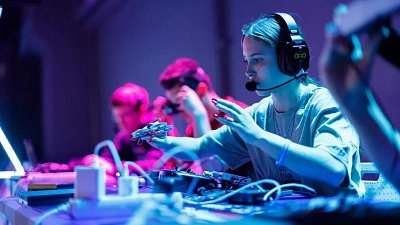 Челябинская школьница завоевала шесть медалей на первенстве России по гонке дронов