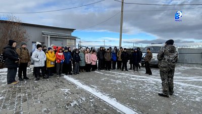 Миасские школьники знакомятся с работой кинологов