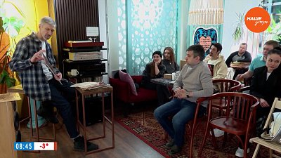 Слушаем аналоговый звук в сюжете «Клуб любителей винила»