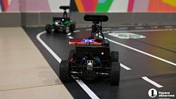 На промышленном форуме в Челябинске представили роботов и интерактивный пол