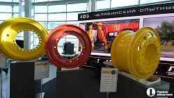 На промышленном форуме в Челябинске представили роботов и интерактивный пол