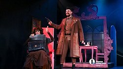 Премьерный спектакль Челябинского Камерного приглашает узнать себя поближе