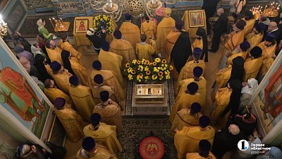 Сотни верующих приложились к ковчегу с мощами Николая Чудотворца в Челябинске