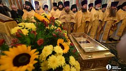 Сотни верующих приложились к ковчегу с мощами Николая Чудотворца в Челябинске