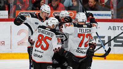 Хоккейный клуб «Трактор» победил в уральском дерби «Автомобилиста»