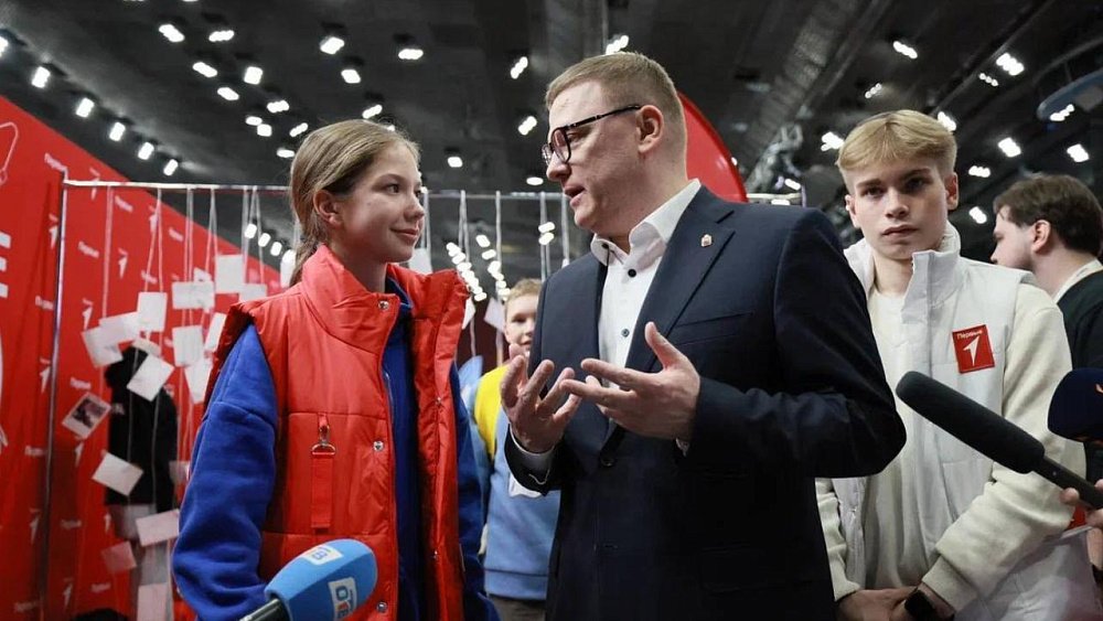 Губернатор Алексей Текслер отметил работу южноуральских волонтеров