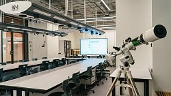 Алексей Текслер оценил возможности инновационной школы «СКОЛКА» в Москве