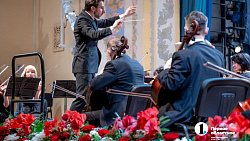 Концерт «Торжество классики» в Челябинске дал старт предновогодним торжествам в Челябинске