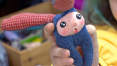 Южноуральцы делают елочные игрушки своими руками