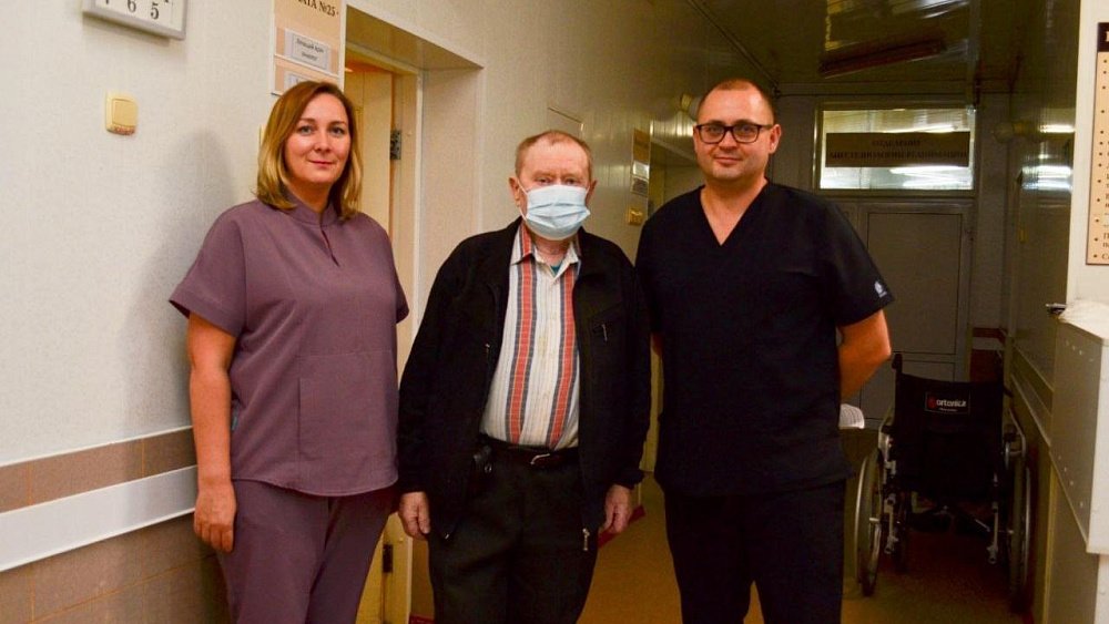 Челябинские онкологи удалили 10‑сантиметровую опухоль и сохранили голос пациенту