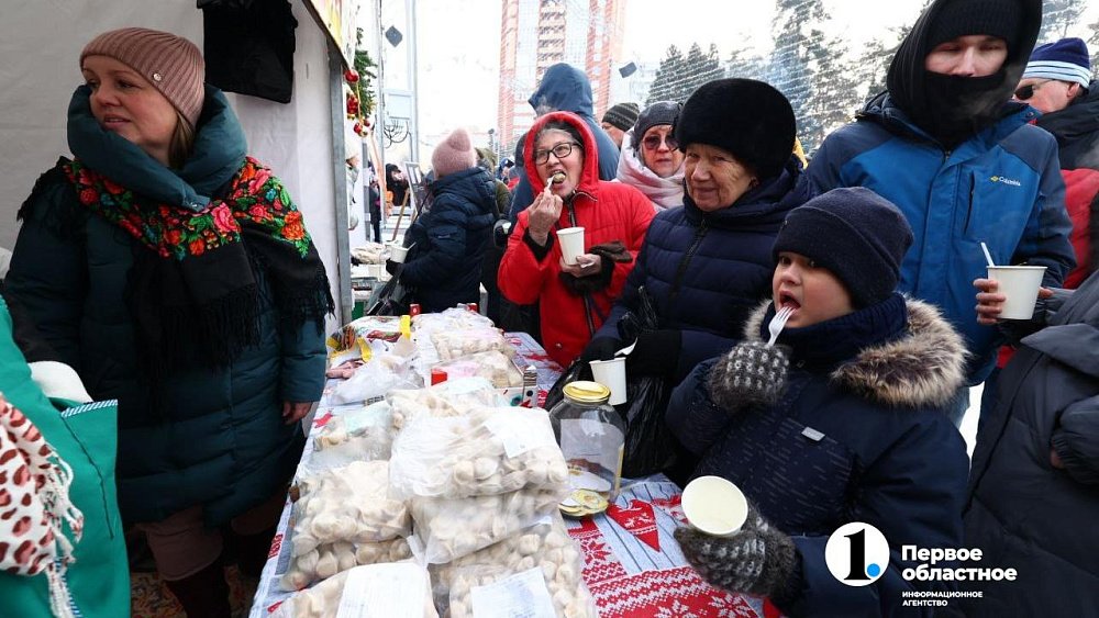 Сотни южноуральцев приняли участие в фольклорно-пельменном фестивале в Челябинске