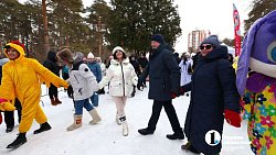 Сотни южноуральцев приняли участие в фольклорно-пельменном фестивале в Челябинске