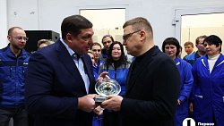 В Южноуральске начал работу завод по производству стеклянных изоляторов