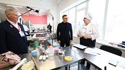 Алексей Текслер посетил Южноуральский энергетический колледж