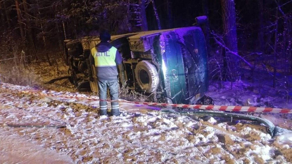 Недалеко от Кыштыма автобус с детьми оказался в кювете