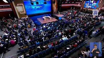 Владимир Путин провел Прямую линию