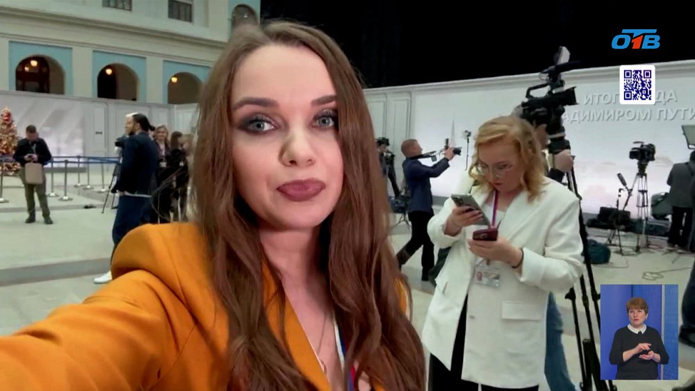 Журналисты ОТВ работают на прямой линии с Владимиром Путиным