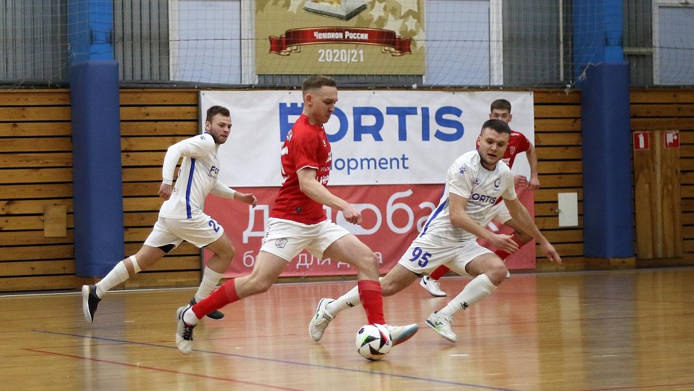 Мини-футбольный клуб «Южный Урал» выиграл у лидера Высшей лиги