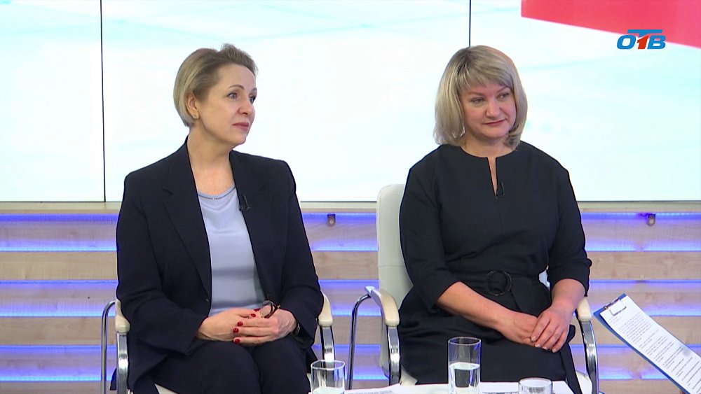 «Есть вопрос»: почему в следующем году нельзя будет дарить квартиру без нотариуса?