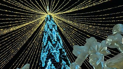 В Челябинске прошло открытие ледового городка на площади Революции