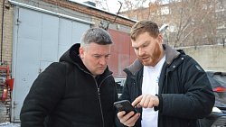 Южноуральское Минэкологии передало хозматериалы волонтерам, которые собирают мазут на Черном море