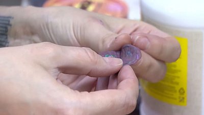 Украшаете ли вы елку самодельными игрушками?