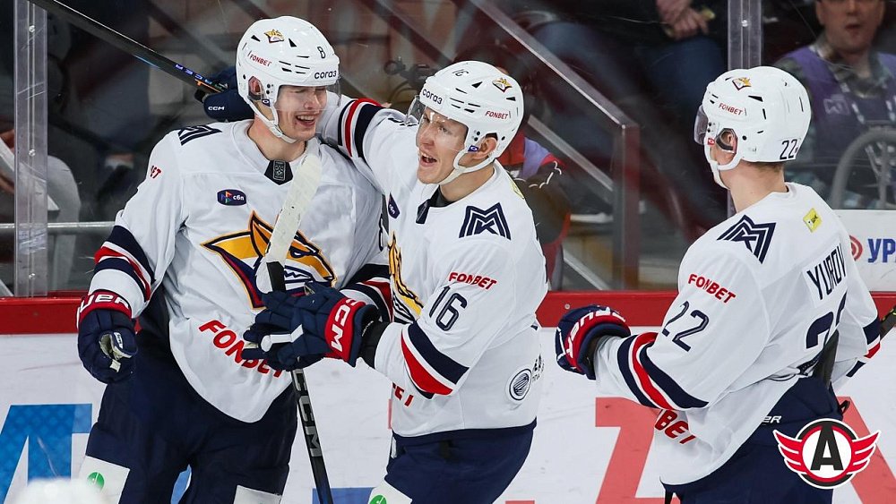 Хоккеист «Металлурга» Роман Канцеров стал героем матча с «Автомобилистом»