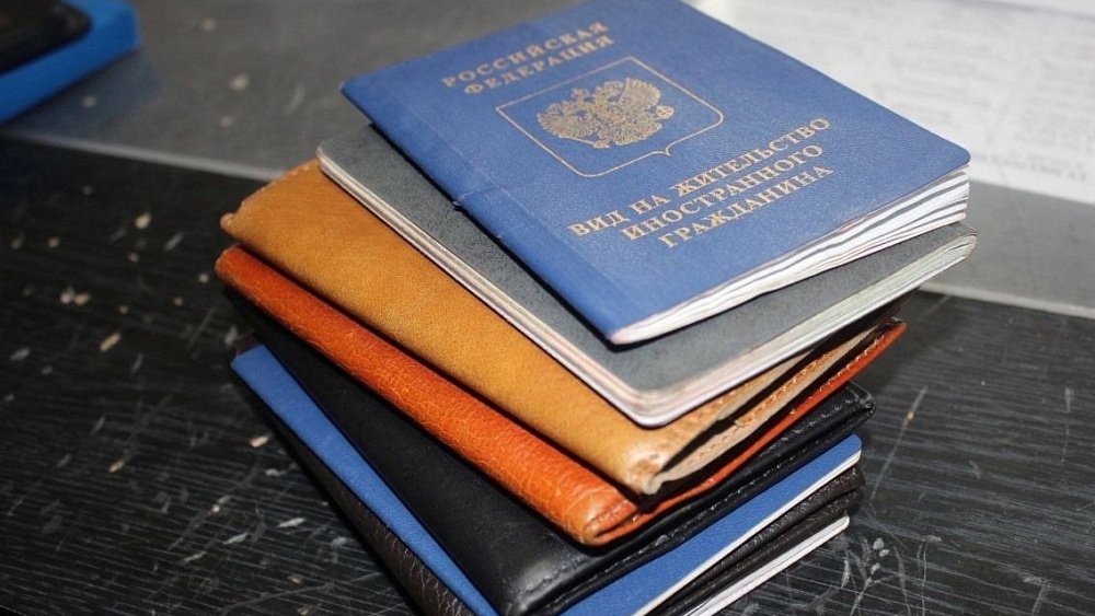 Челябинские полицейские установили квартиру с девятью фиктивно прописанными мигрантами