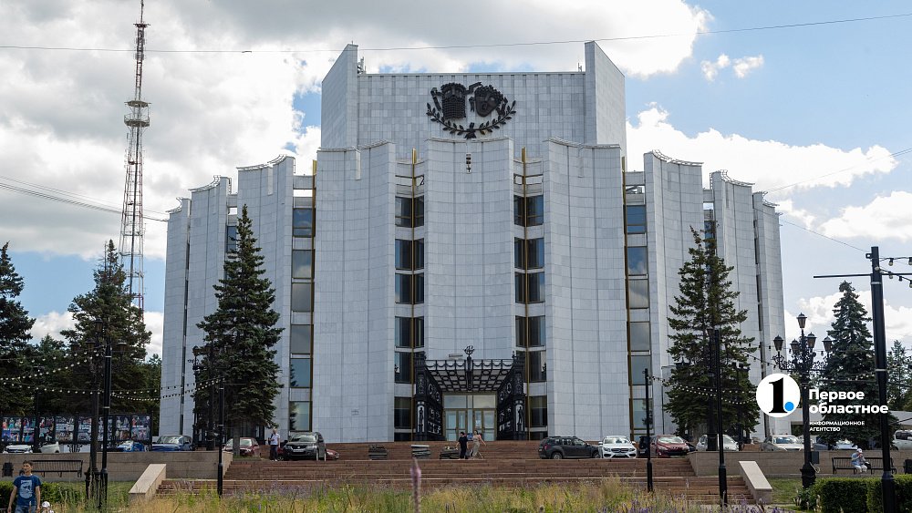 В челябинском драмтеатре ставят детский спектакль по мотивам сказок братьев Гримм