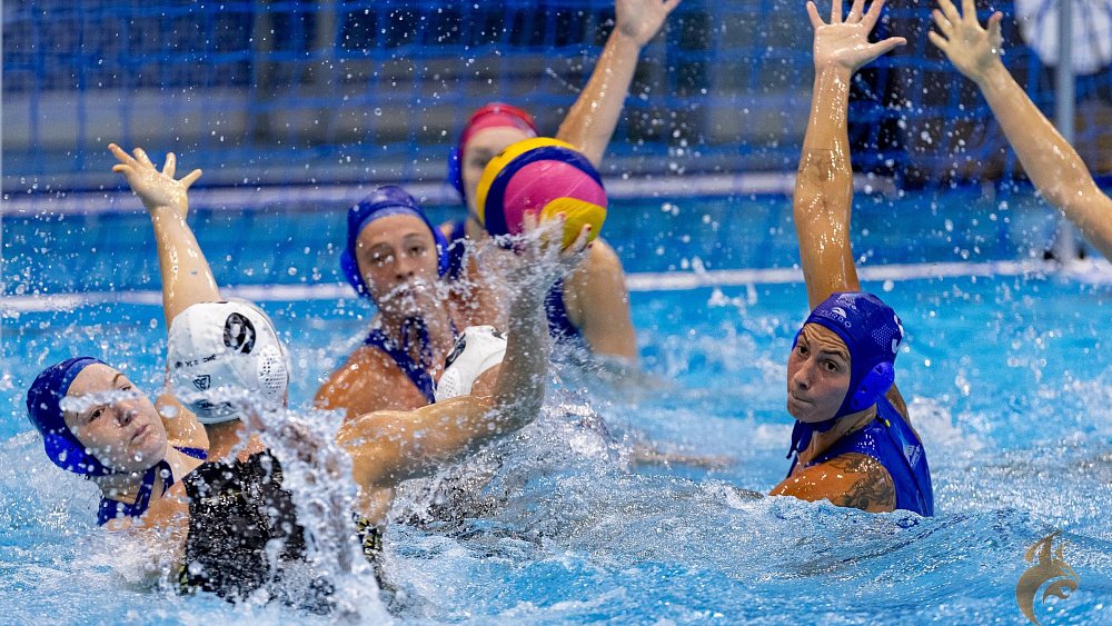 Ватерпольная команда «Уралочка» сыграет в новогоднем турнире в Киришах