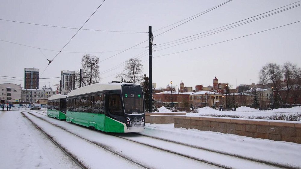 В Челябинске на маршруты вышли новые умные трамваи