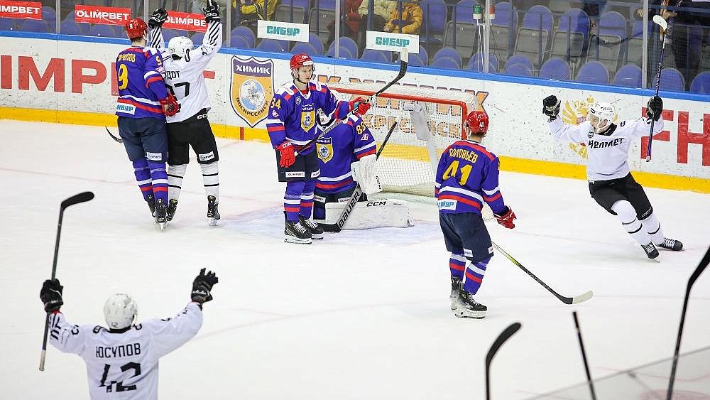 Хоккейный клуб «Челмет» неожиданно выиграл у «Химика» в чемпионате ВХЛ