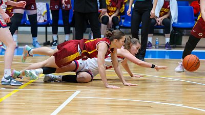 Баскетболистки «Металлурга» дважды проиграли «Надежде‑2» в Высшей лиге
