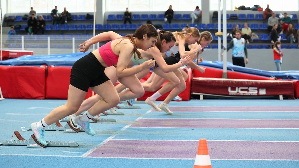 Легкоатлеты Челябинской и Свердловской областей зарубились на первенстве УрФО