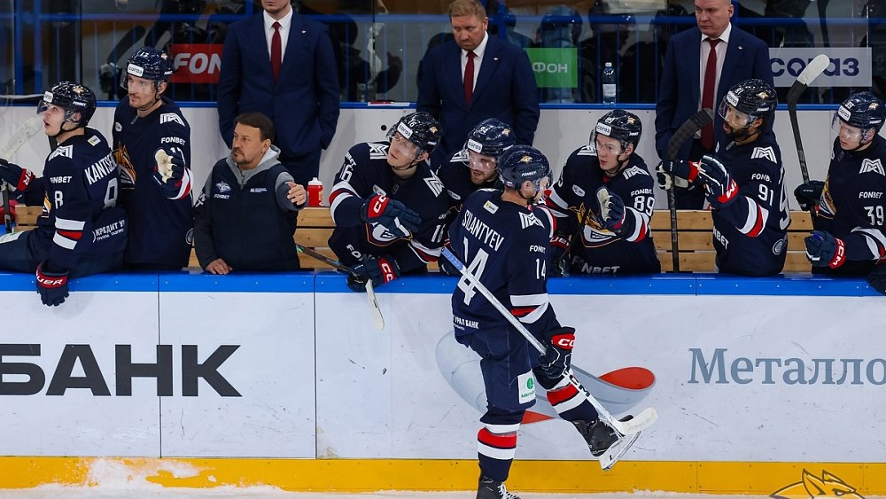 Хоккейный клуб «Металлург» одержал девятую победу подряд в КХЛ