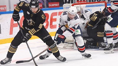 Хоккейный клуб «Адмирал» остановил победную серию «Металлурга» в КХЛ