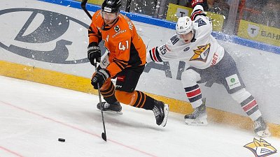 Хоккейный клуб «Металлург» проиграл второй матч подряд на Дальнем Востоке