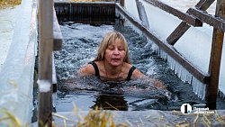 В Челябинске не оскудевает очередь к ледяным купелям