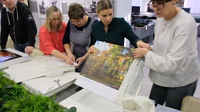 Фотографии с выставки «Призма 15/90» передали в госархив Челябинской области Фотографии с выставки «Призма 15/90» передали в госархив Челябинской области