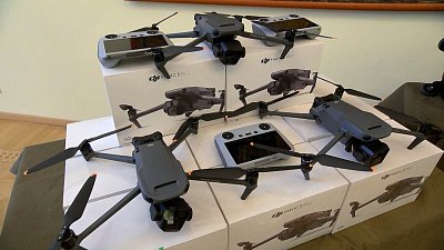 Алексей Текслер передал оборудование для бойцов 90-й танковой дивизии