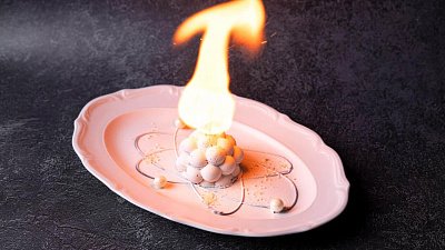 В Челябинске придумали десерт «Белый атом» имени Курчатова