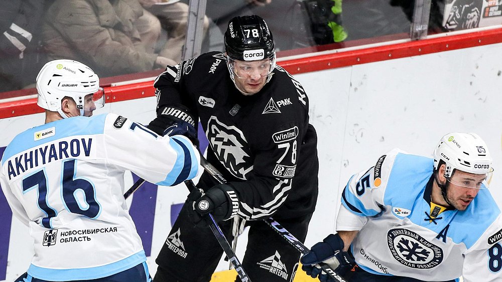 Оборонительный хоккей помог «Сибири» одержать победу над «Трактором»