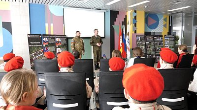 Герой России провел «Урок мужества» для школьников в Челябинске