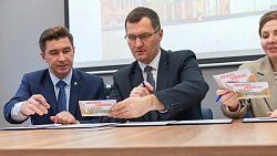 В Челябинске презентовали почтовую открытку и штемпель ко Дню российского студенчества