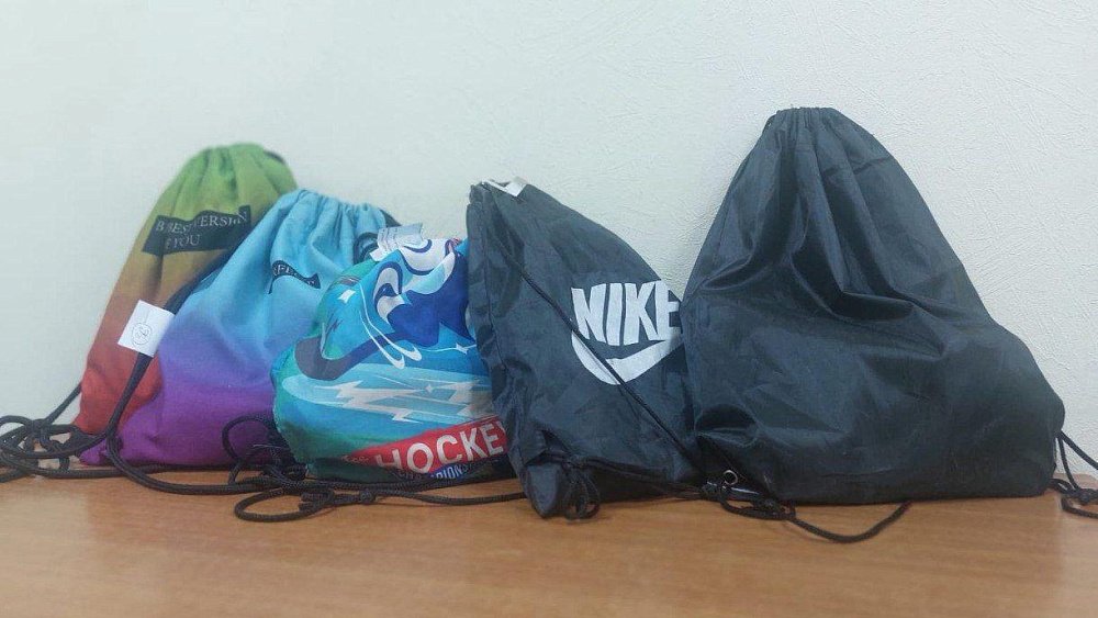 Челябинцы чаще всего забывают в трамваях мешки со школьной обувью