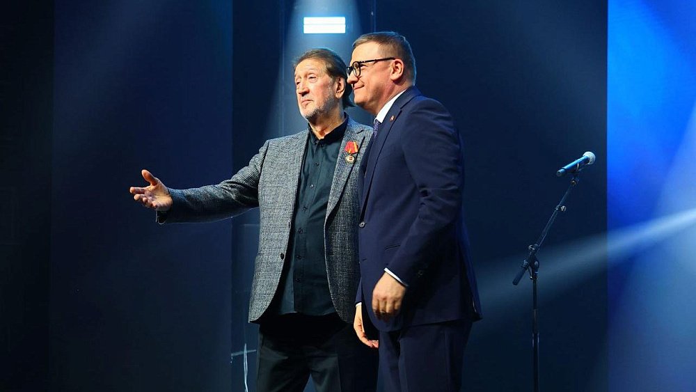 Олег Митяев получил медаль «За вклад в развитие Челябинской области»